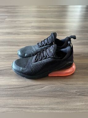 Nike Air Max 270  “Black Total Orange” Men’s 8 or Women’s 9.5